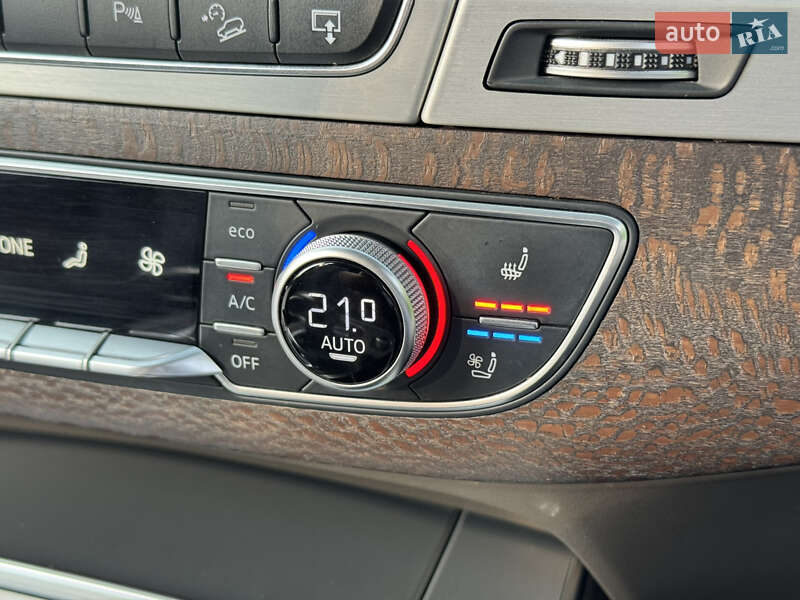 Внедорожник / Кроссовер Audi Q7 2015 в Днепре