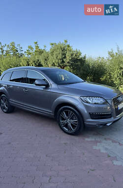 Внедорожник / Кроссовер Audi Q7 2011 в 