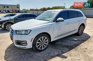 Позашляховик / Кросовер Audi Q7 2019 в 