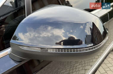 Позашляховик / Кросовер Audi Q7 2020 в 