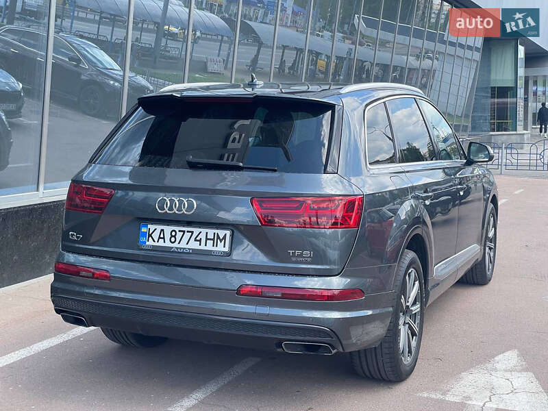 Позашляховик / Кросовер Audi Q7 2018 в Києві