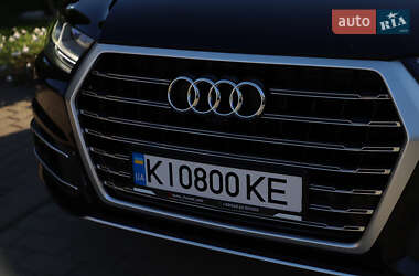 Внедорожник / Кроссовер Audi Q7 2018 в 
