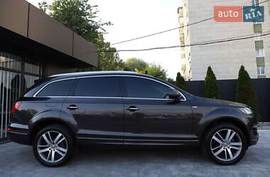 Позашляховик / Кросовер Audi Q7 2015 в  фото 37 Позашляховик / Кросовер Audi Q7 2015 в