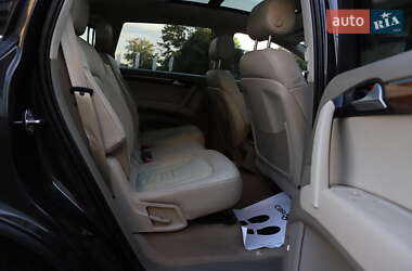 Позашляховик / Кросовер Audi Q7 2015 в  фото 62 Позашляховик / Кросовер Audi Q7 2015 в