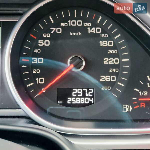 Позашляховик / Кросовер Audi Q7 2013 в Києві