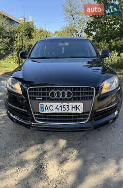 Позашляховик / Кросовер Audi Q7 2007 в 