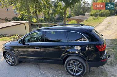 Позашляховик / Кросовер Audi Q7 2007 в 