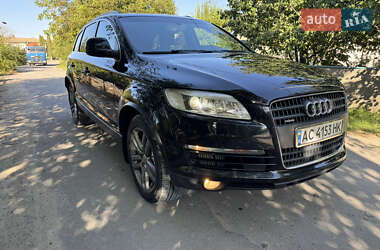 Позашляховик / Кросовер Audi Q7 2007 в 