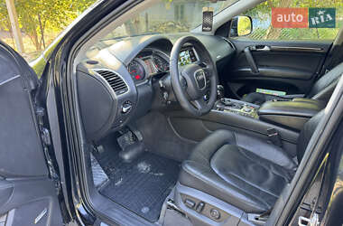 Позашляховик / Кросовер Audi Q7 2007 в 