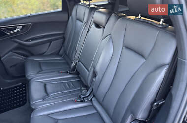 Позашляховик / Кросовер Audi Q7 2017 в 