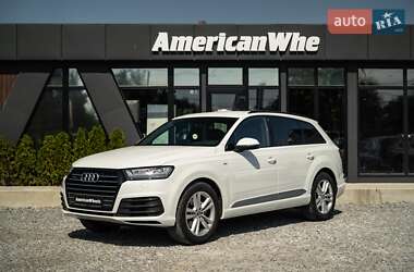 Внедорожник / Кроссовер Audi Q7 2017 в Черновцах