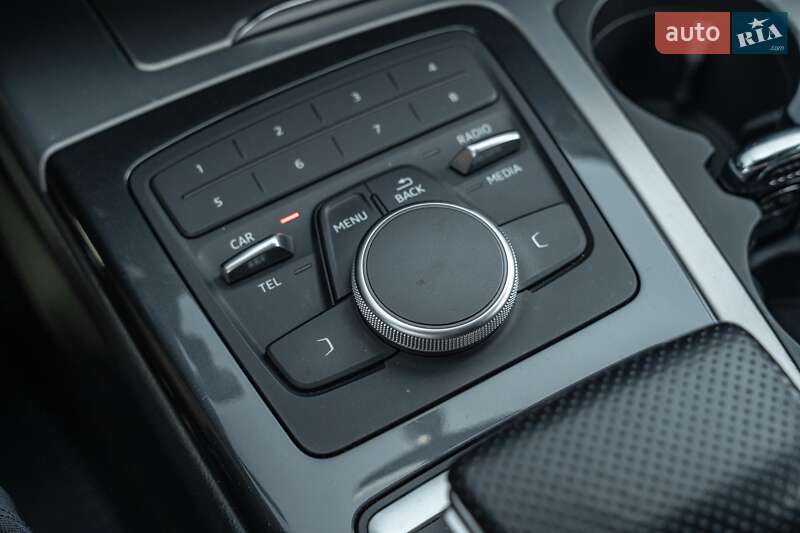 Внедорожник / Кроссовер Audi Q7 2017 в Черновцах
