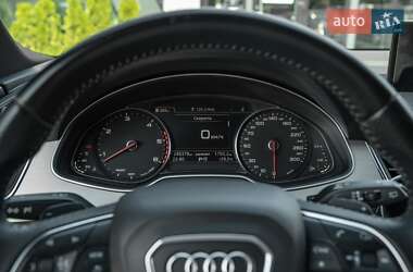 Позашляховик / Кросовер Audi Q7 2017 в 