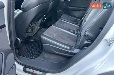 Позашляховик / Кросовер Audi Q7 2017 в 