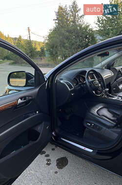 Внедорожник / Кроссовер Audi Q7 2013 в 
