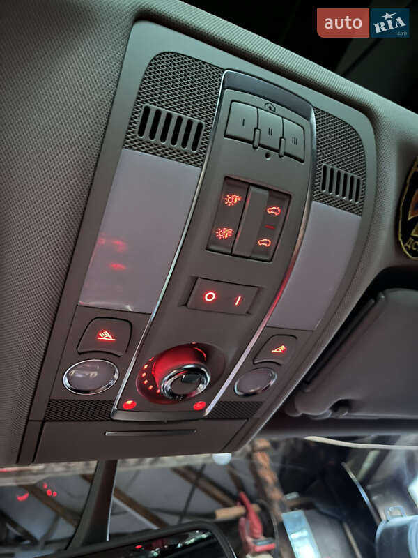 Позашляховик / Кросовер Audi Q7 2013 в Чернівцях