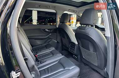 Внедорожник / Кроссовер Audi Q7 2020 в 