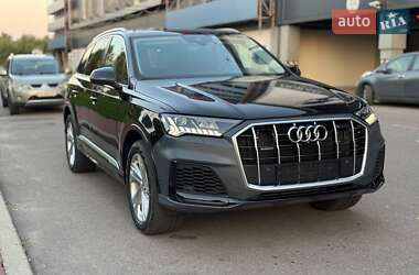 Внедорожник / Кроссовер Audi Q7 2020 в 