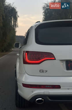 Позашляховик / Кросовер Audi Q7 2007 в 
