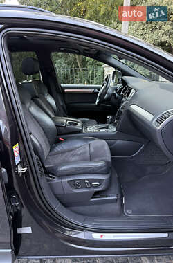 Позашляховик / Кросовер Audi Q7 2012 в 