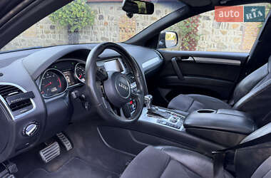 Позашляховик / Кросовер Audi Q7 2012 в 