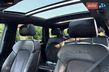 Позашляховик / Кросовер Audi Q7 2012 в 