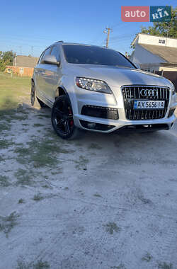 Внедорожник / Кроссовер Audi Q7 2013 в 