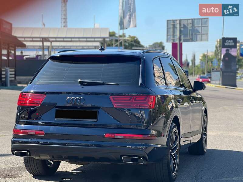 Позашляховик / Кросовер Audi Q7 2016 в Одесі фото 11 Позашляховик / Кросовер Audi Q7 2016 в Одесі
