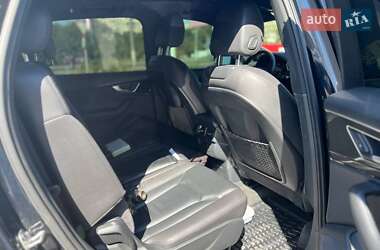 Внедорожник / Кроссовер Audi Q7 2016 в 