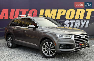 Позашляховик / Кросовер Audi Q7 2017 в 