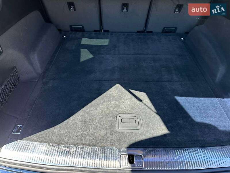 Внедорожник / Кроссовер Audi Q7 2016 в Измаиле