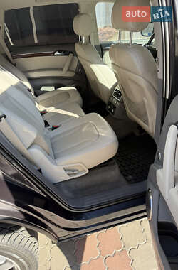 Внедорожник / Кроссовер Audi Q7 2012 в 