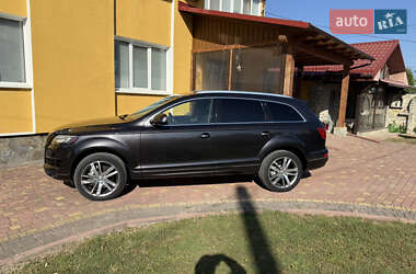 Внедорожник / Кроссовер Audi Q7 2012 в 