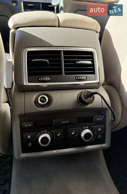 Внедорожник / Кроссовер Audi Q7 2012 в 