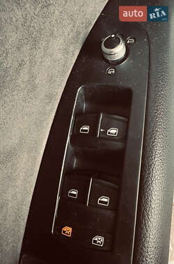 Внедорожник / Кроссовер Audi Q7 2010 в 