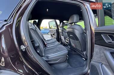 Позашляховик / Кросовер Audi Q7 2022 в 