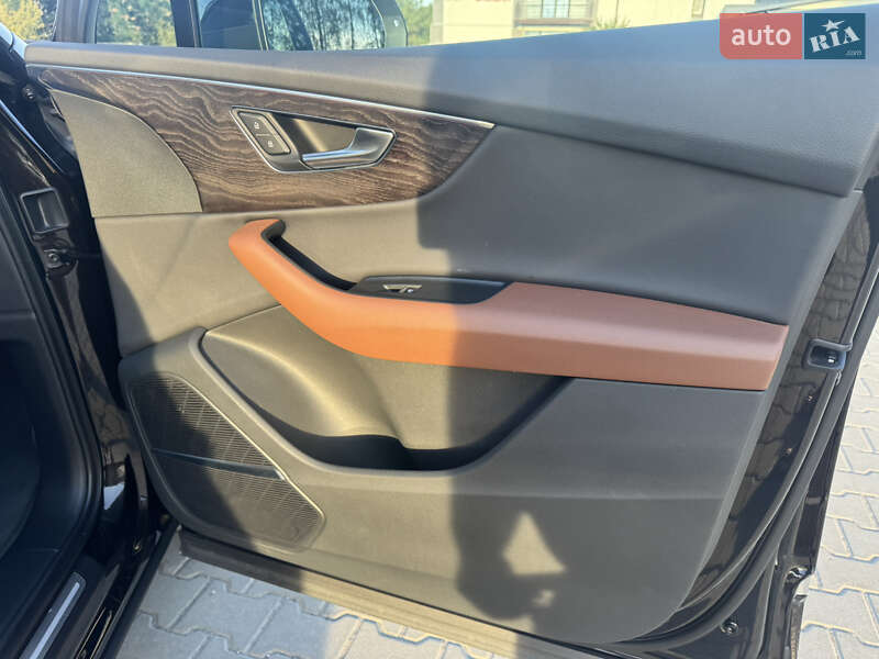 Внедорожник / Кроссовер Audi Q7 2023 в Тернополе