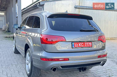 Позашляховик / Кросовер Audi Q7 2012 в 