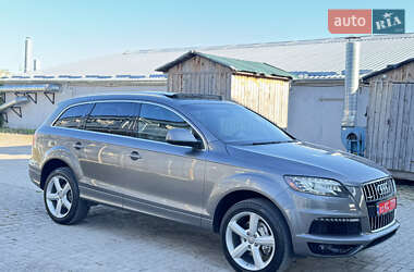 Позашляховик / Кросовер Audi Q7 2012 в 