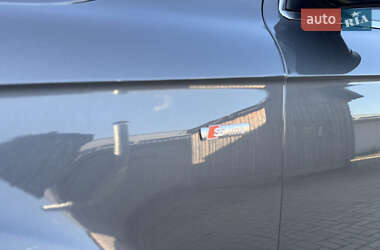 Позашляховик / Кросовер Audi Q7 2012 в 