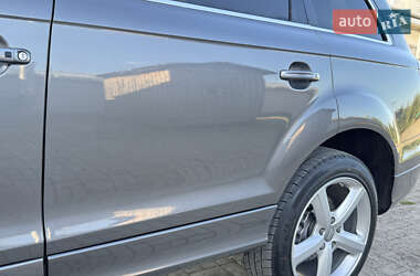 Позашляховик / Кросовер Audi Q7 2012 в 
