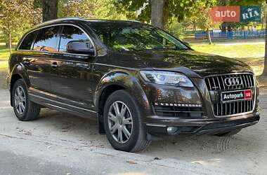 Внедорожник / Кроссовер Audi Q7 2010 в 