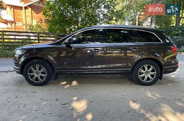 Внедорожник / Кроссовер Audi Q7 2010 в 