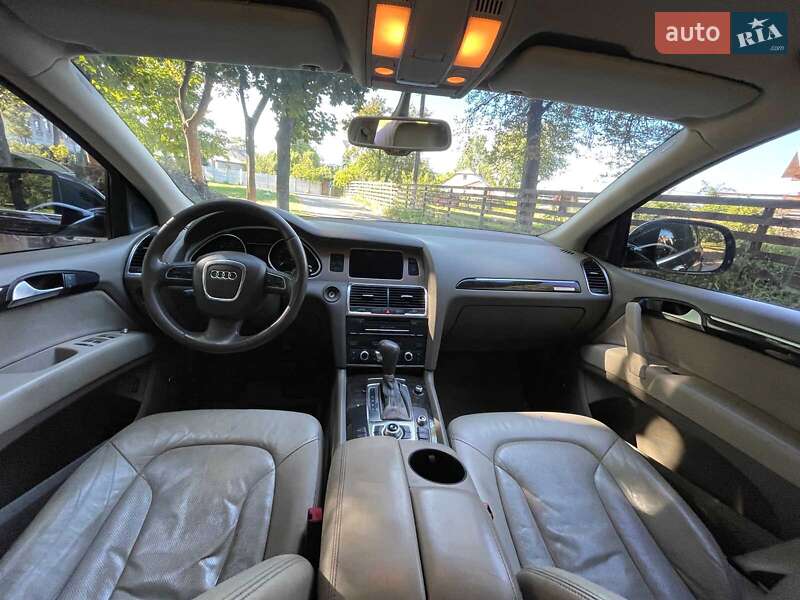 Позашляховик / Кросовер Audi Q7 2010 в Києві фото 22 Позашляховик / Кросовер Audi Q7 2010 в Києві