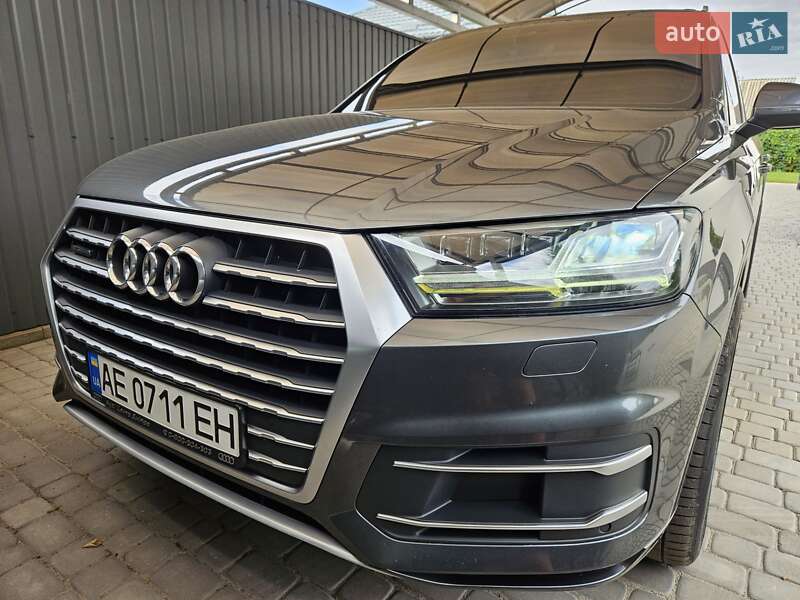 Внедорожник / Кроссовер Audi Q7 2018 в Днепре фото 15 Внедорожник / Кроссовер Audi Q7 2018 в Днепре