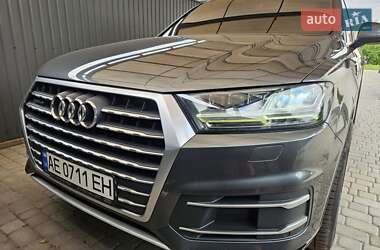 Внедорожник / Кроссовер Audi Q7 2018 в 