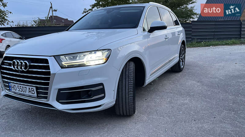Позашляховик / Кросовер Audi Q7 2019 в Тернополі
