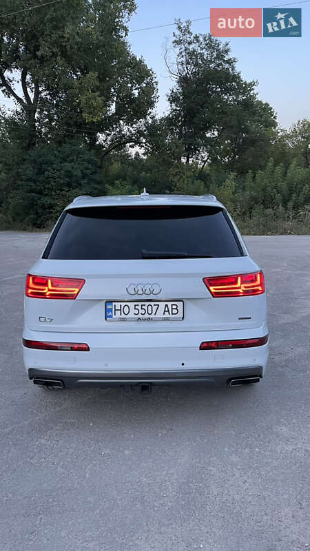 Позашляховик / Кросовер Audi Q7 2019 в Тернополі
