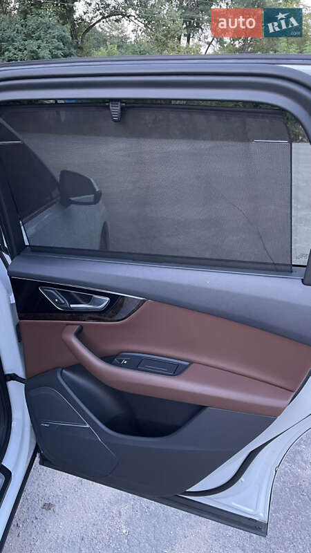 Позашляховик / Кросовер Audi Q7 2019 в Тернополі