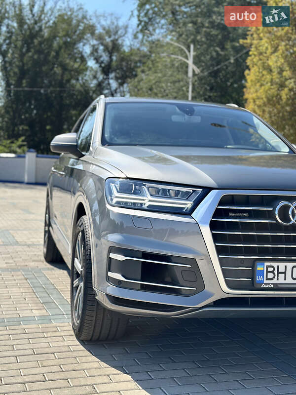 Позашляховик / Кросовер Audi Q7 2015 в Ізмаїлі